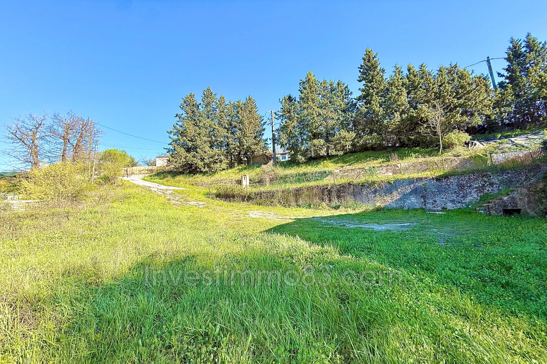 Terrain · à Fuveau · 360 000 €