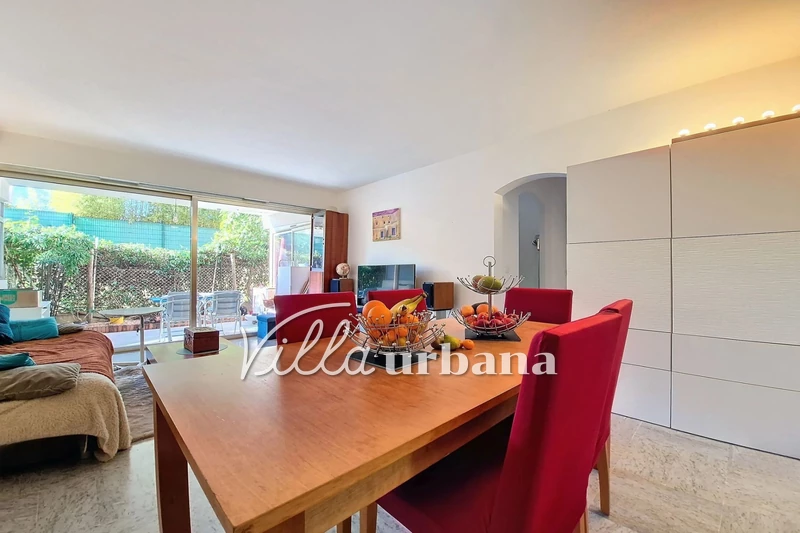 appartement  3 pièces  Juan-les-Pins Bijoux plage  65 m² -   