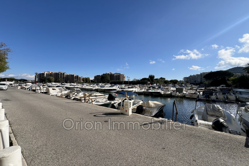 Professionnel local commercial Mandelieu-la-Napoule  