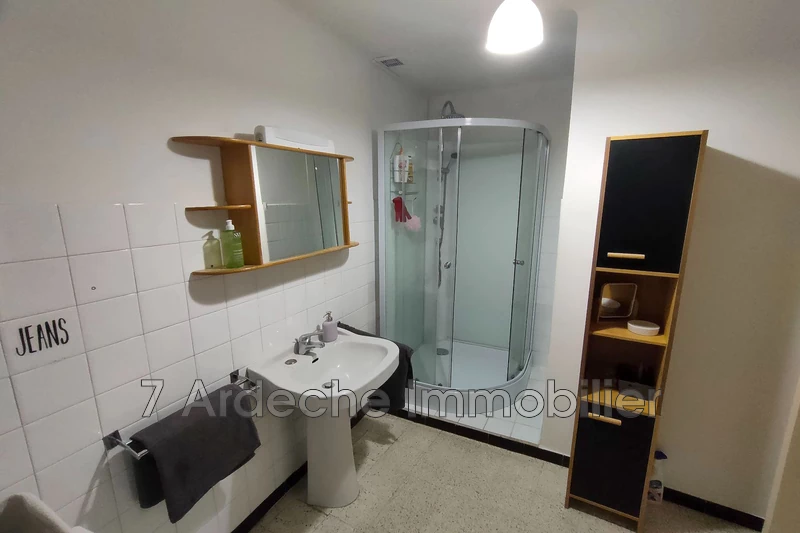 Location appartement Villeneuve-de-Berg  