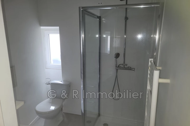 Location appartement Cuges-les-Pins  