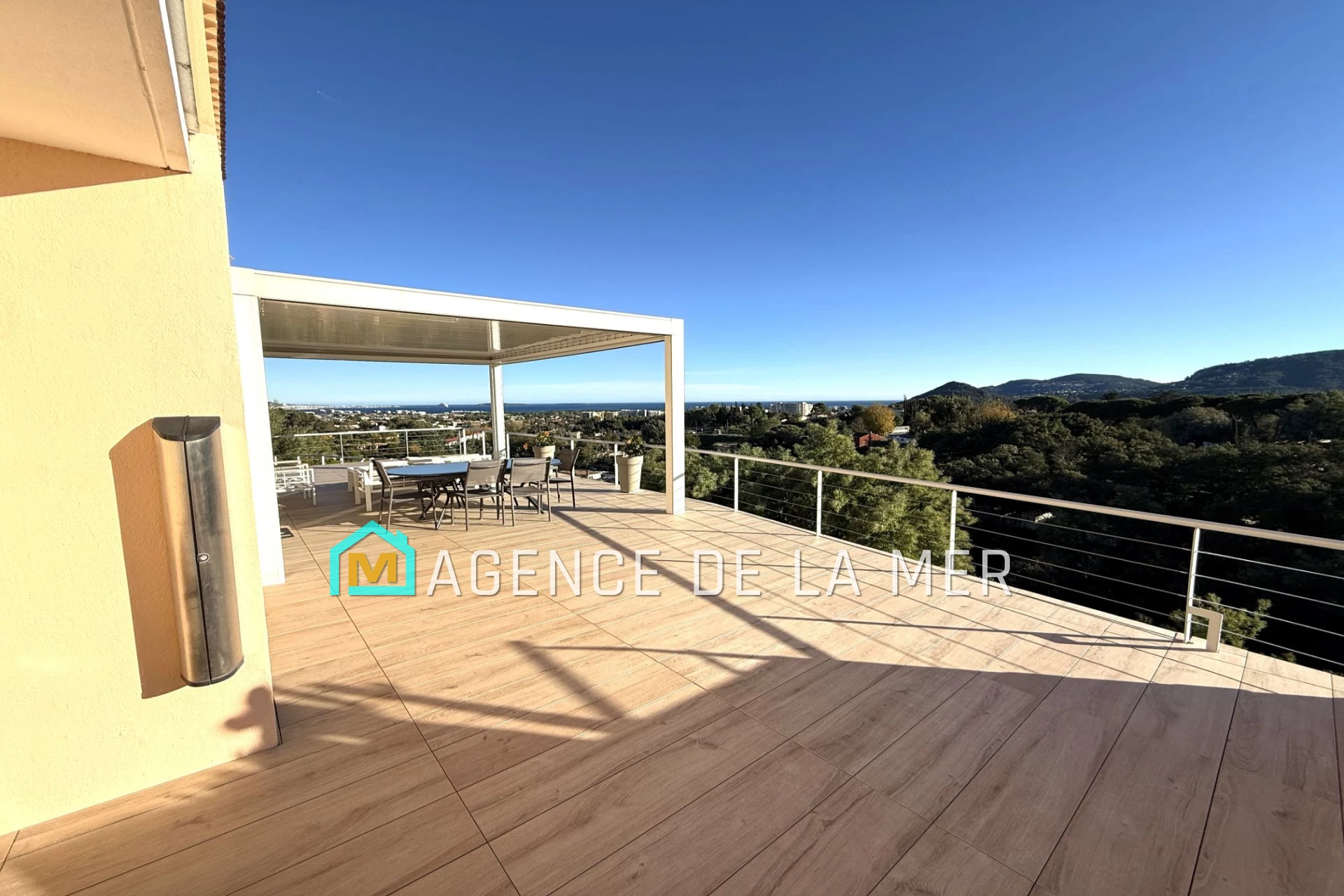 Maison 96 m² · à Mandelieu-la-Napoule · 96 m² · 659 000 €