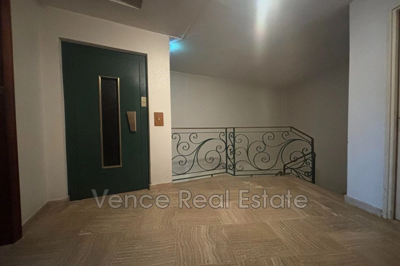 Location appartement Vence  