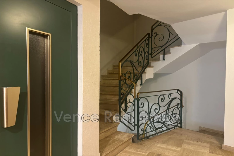 Location appartement Vence  