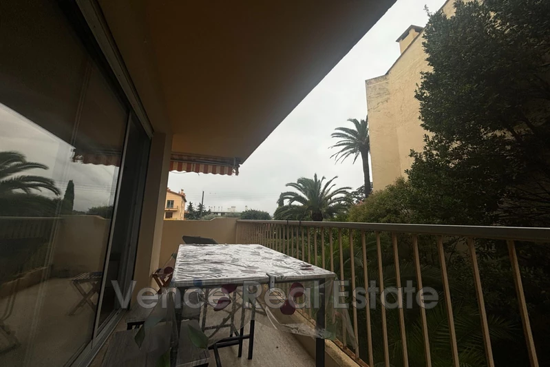 Location appartement Vence  