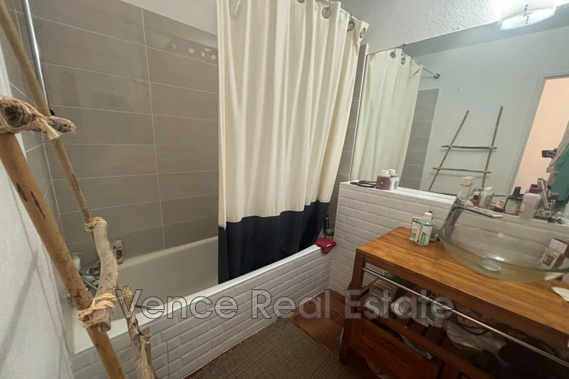 Location appartement Vence  
