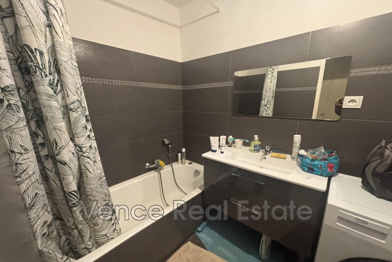 Location appartement Vence  