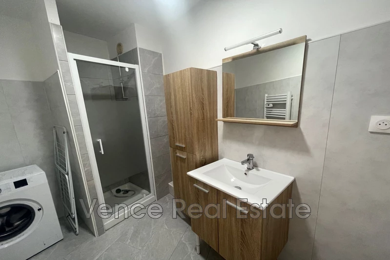 Location appartement Vence  
