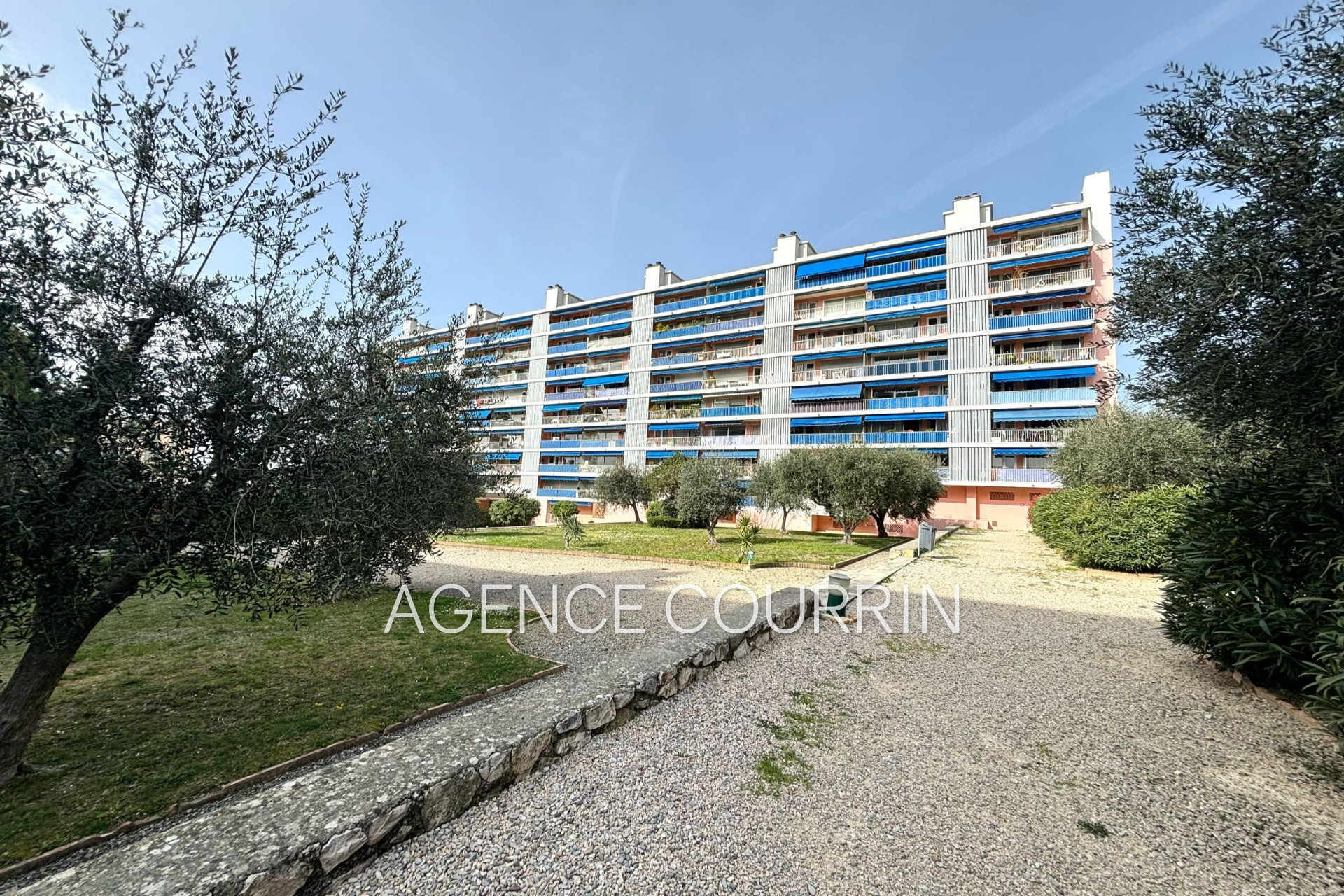 Vente Appartement 75m² à Grasse (06130) - Agence Courrin