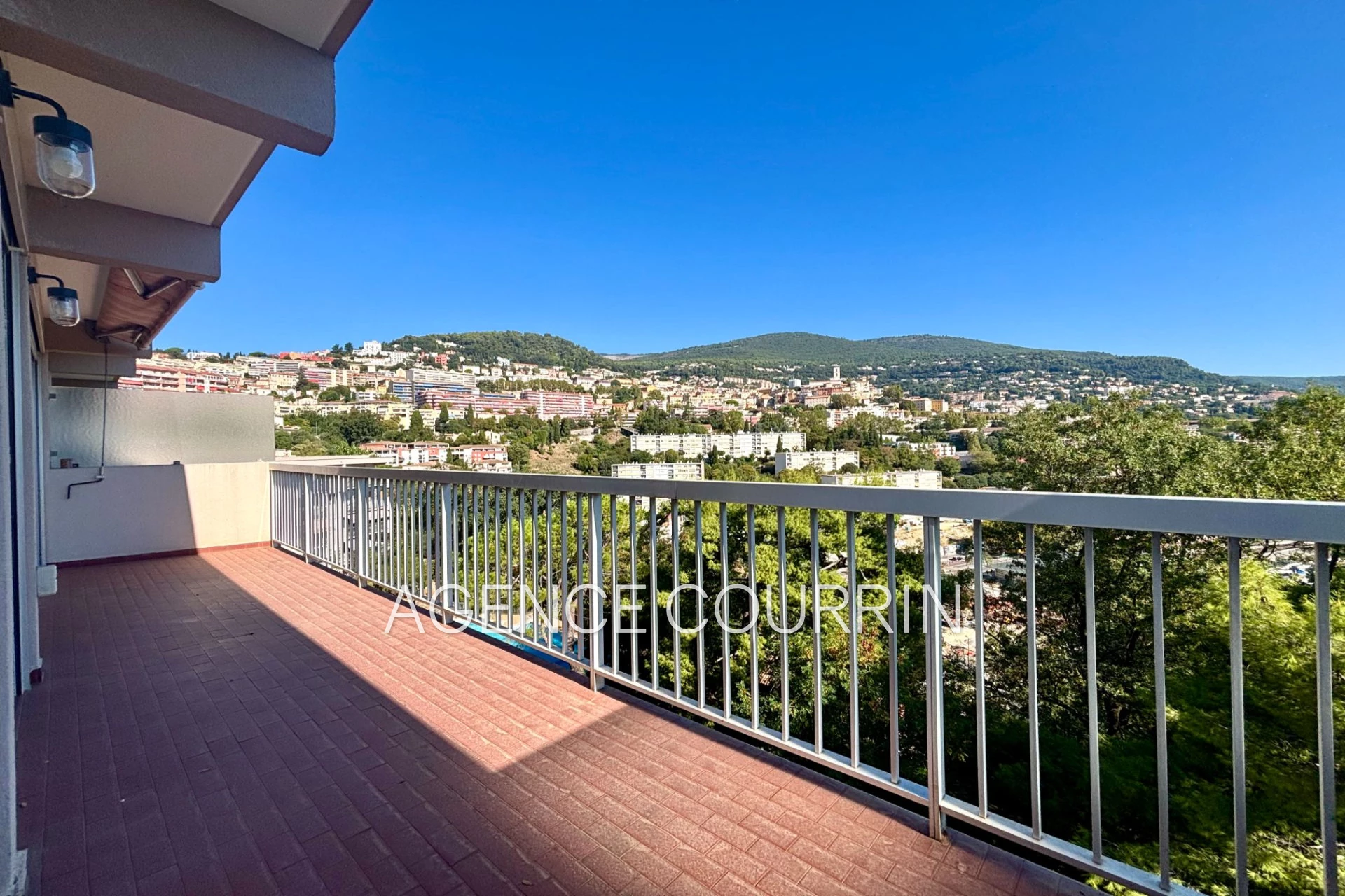 Appartement 2 pièces 47 m² · à Grasse · 47 m² · 179 000 €