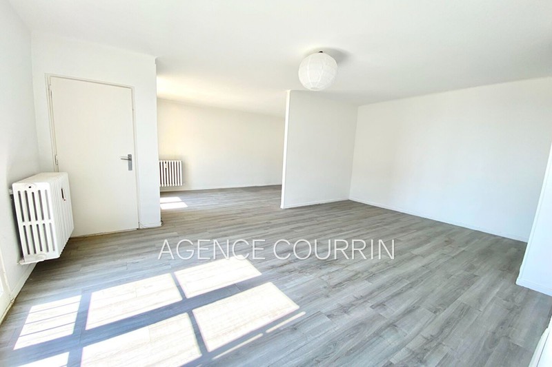 Photo Apartment Grasse Saint jacques,   to buy apartment  5 room   82&nbsp;m&sup2;