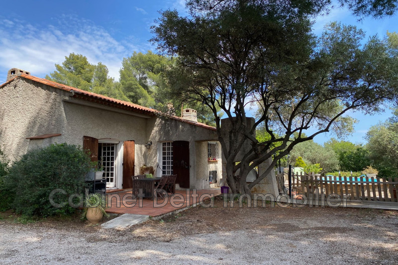 Photo n°2 - Location maison de campagne Le Revest-les-Eaux 83200 - 1 600 €