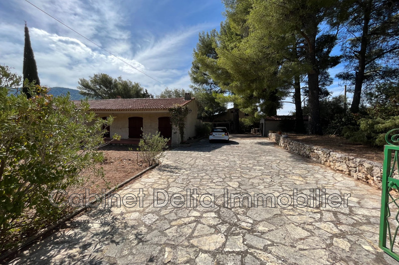 Photo n°7 - Location maison de campagne Le Revest-les-Eaux 83200 - 1 600 €