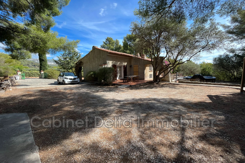 Photo n°10 - Location maison de campagne Le Revest-les-Eaux 83200 - 1 600 €
