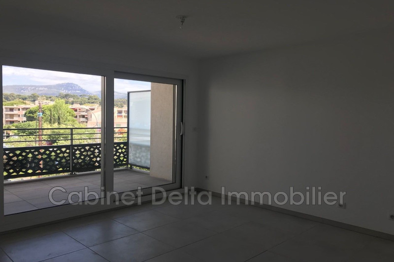 Photo n°1 - Location appartement Sanary-sur-Mer 83110 - 1 020 €