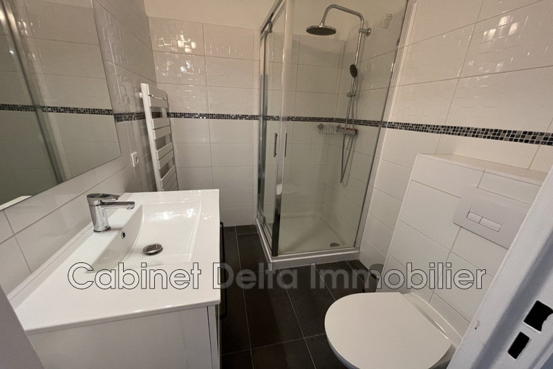 Photo n°3 - Location appartement Six-Fours-les-Plages 83140 - 720 €