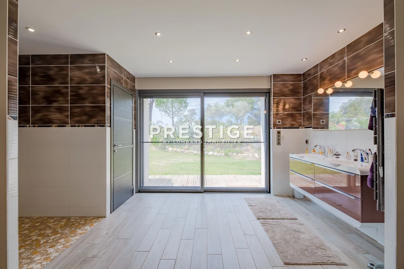 Vente propriété Roquebrune-sur-Argens  