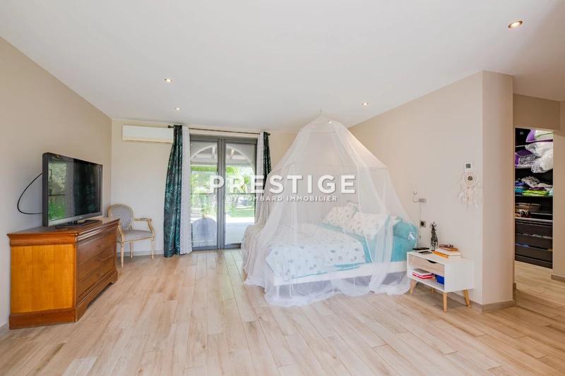 Vente propriété Roquebrune-sur-Argens  