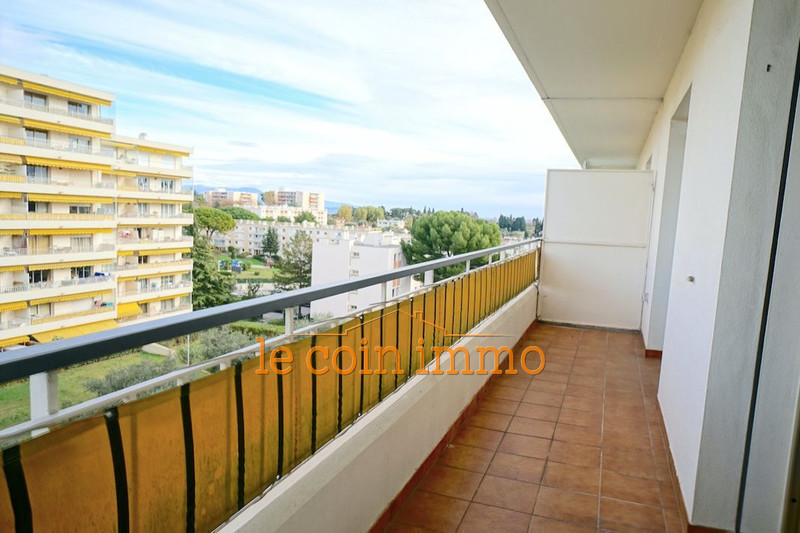 Location appartement Antibes  