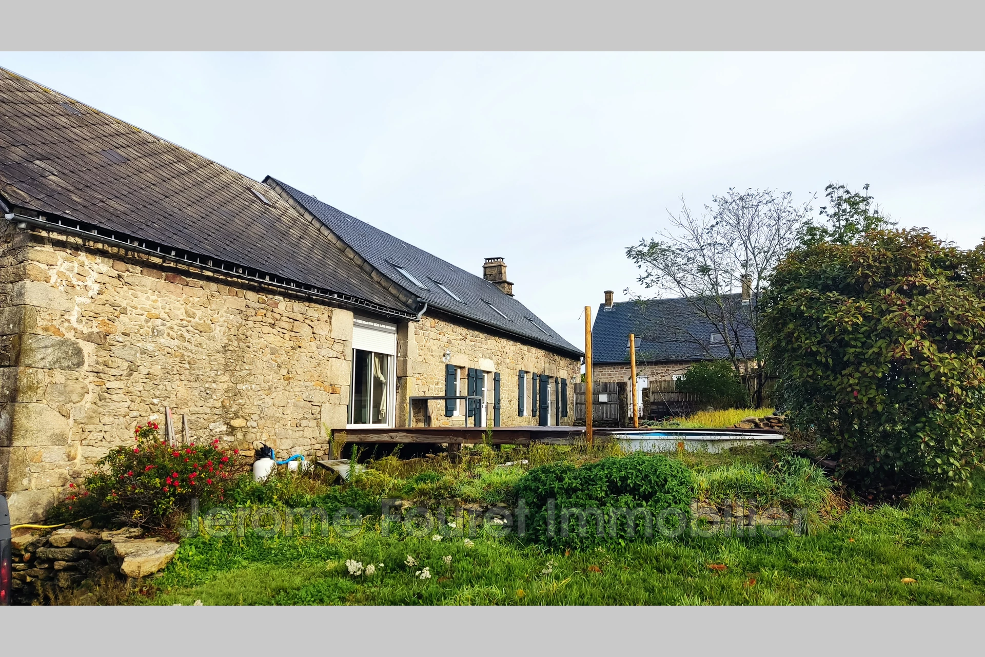 Maison 6 pièces 256 m² · à Saint-Yrieix-le-Déjalat · 256 m² · 280 000 €