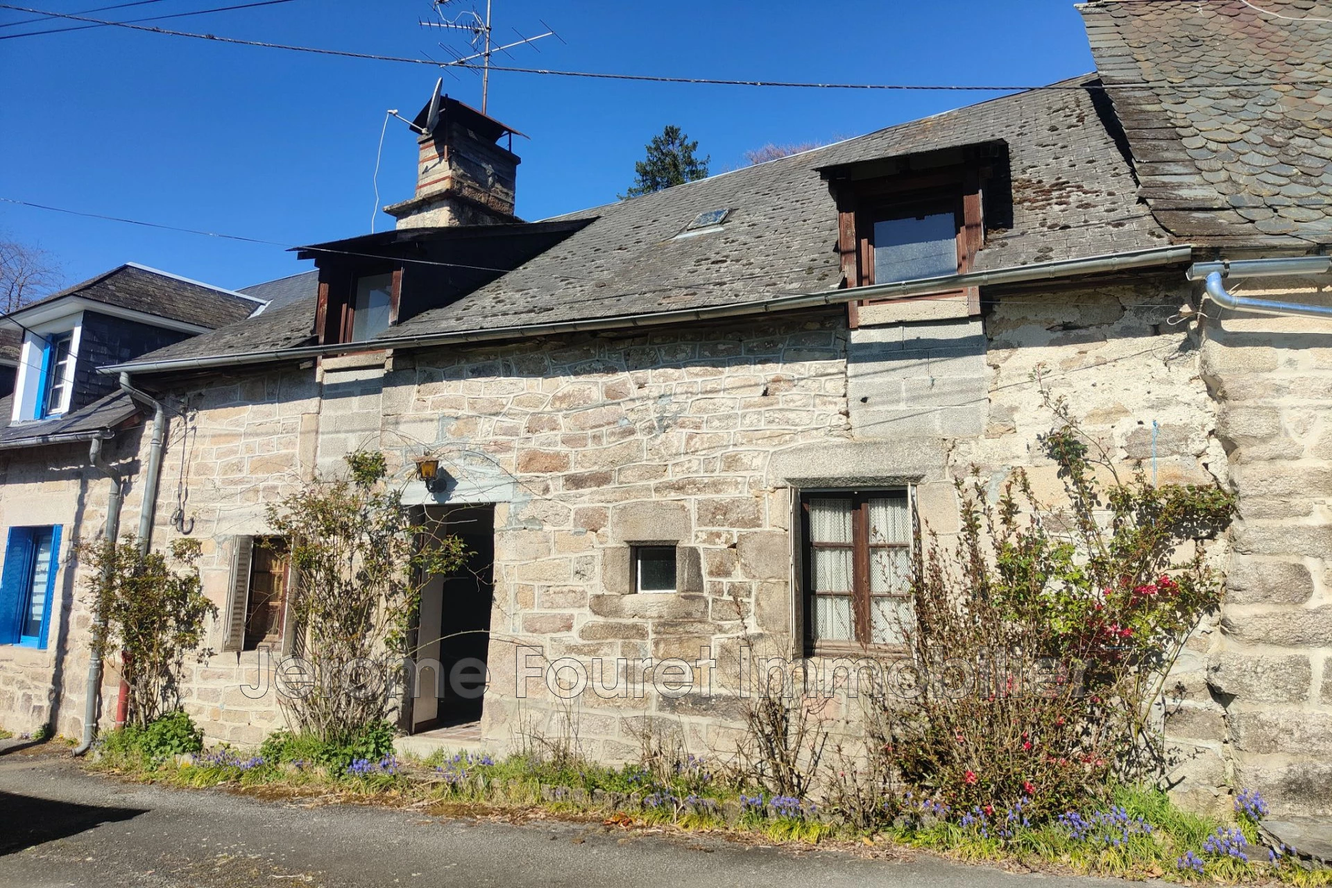Maison 3 pièces 42 m² · à Soudeilles · 42 m² · 31 200 €