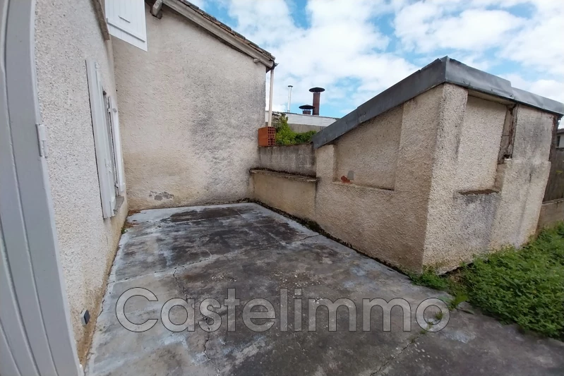Location maison de village Lavit  