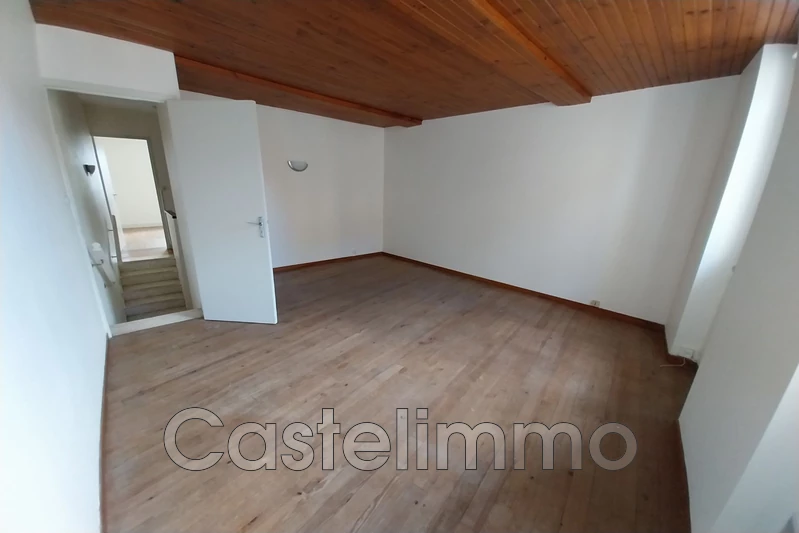 Location maison de village Lavit  