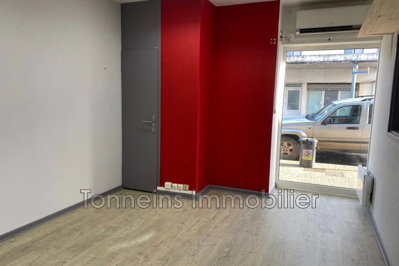 Professionnel local commercial Tonneins  