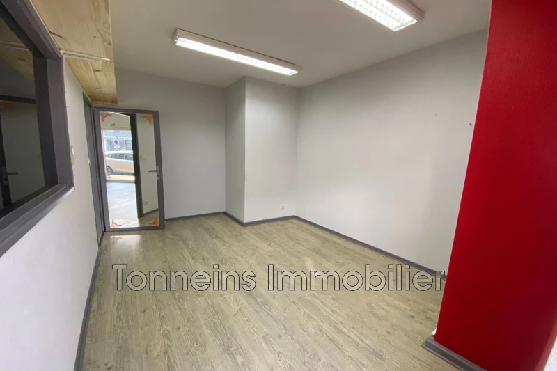 Professionnel local commercial Tonneins  