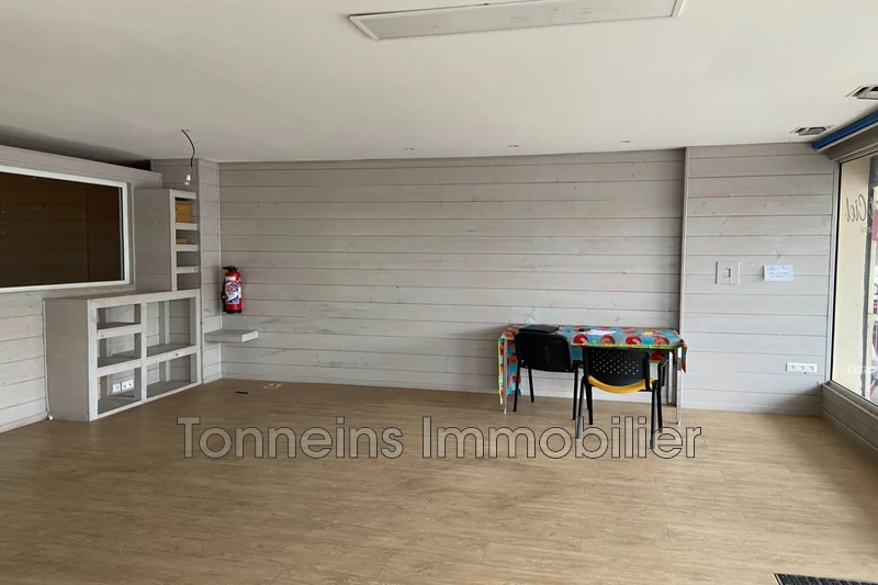 Professionnel local commercial Tonneins  