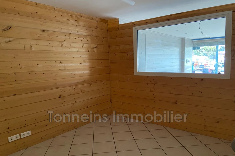 Professionnel local commercial Tonneins  