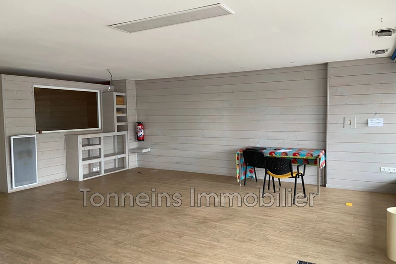 Professionnel local commercial Tonneins  