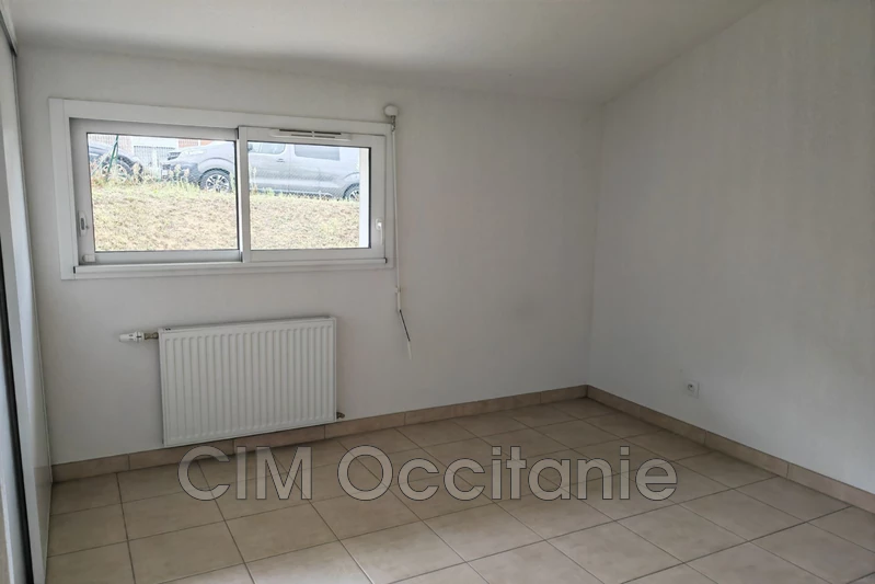 Location rez-de-jardin Pechbonnieu  