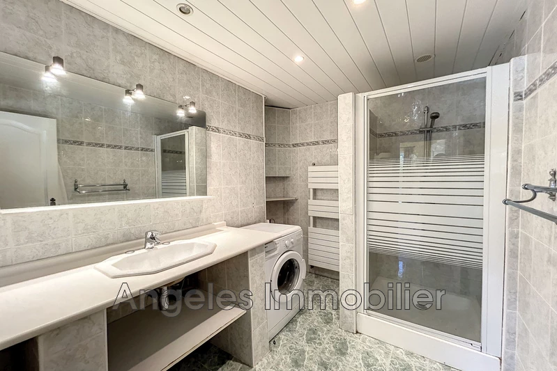 Location rez-de-jardin Vallauris  