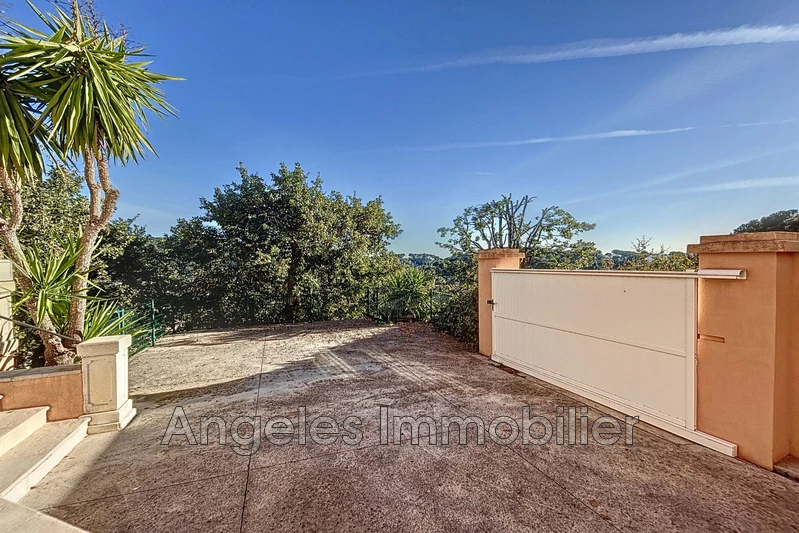 Location rez-de-jardin Vallauris  