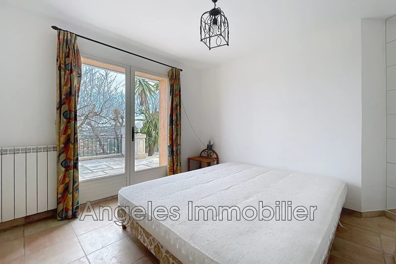Location rez-de-jardin Vallauris  