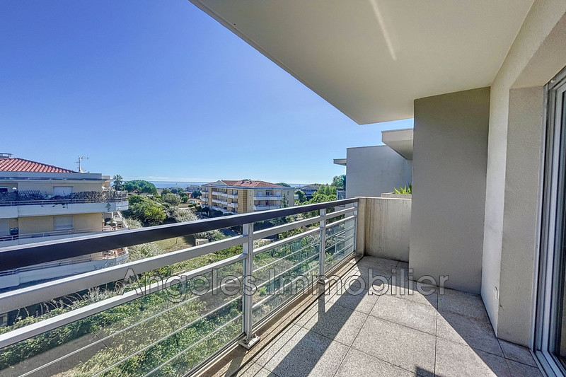 Location appartement Antibes  