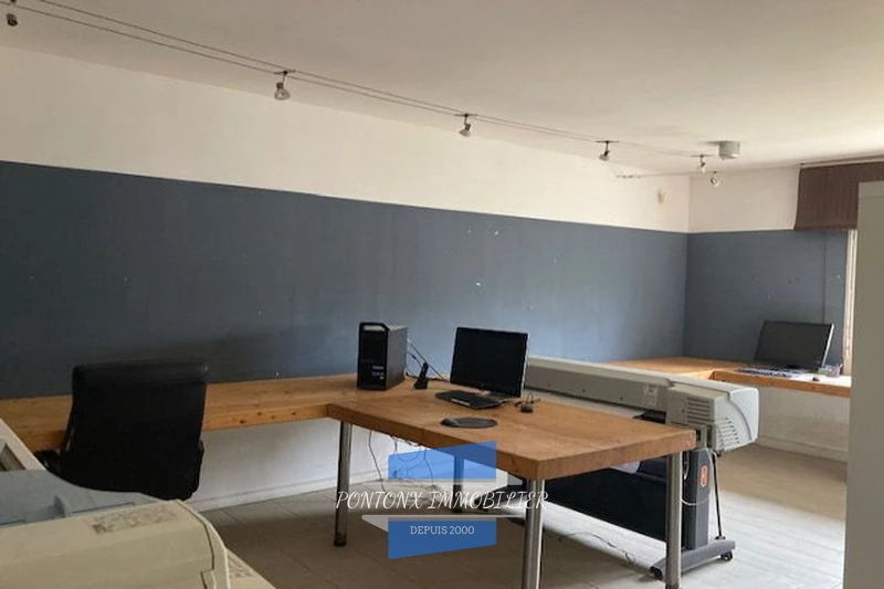 Professionnel local commercial Louer  