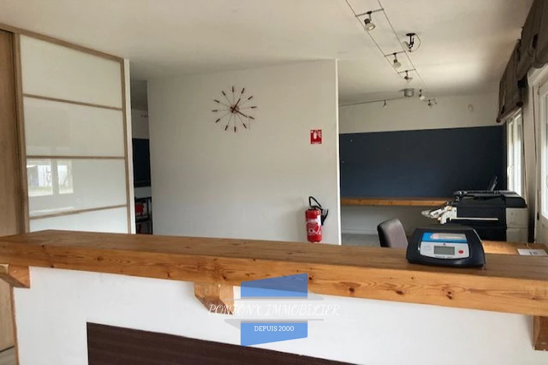 Professionnel local commercial Louer  