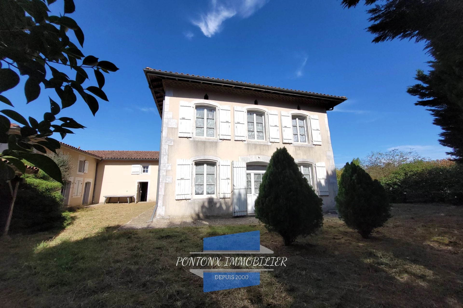 Maison 4 pièces 156 m² · à Lahosse · 156 m² · 246 000 €