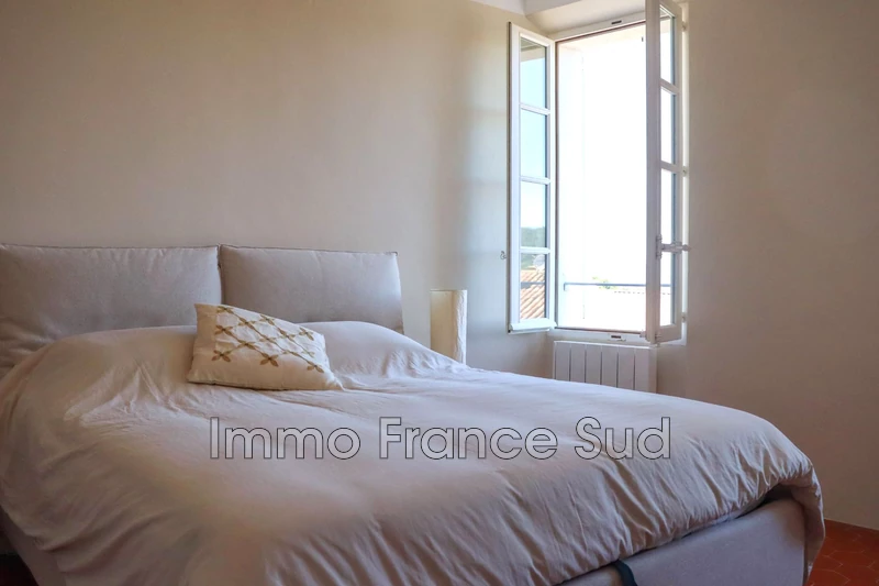 Location saisonnière maison de village La Garde-Freinet  