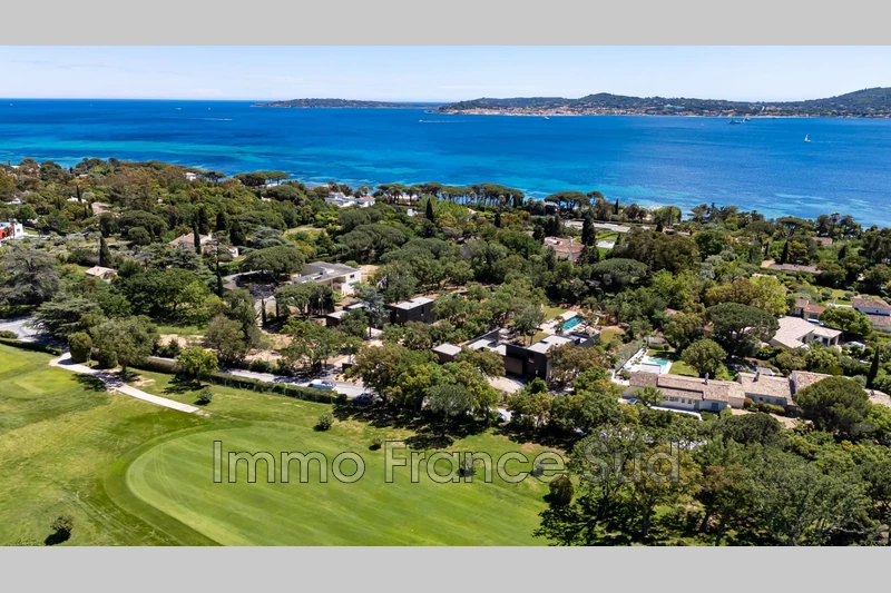 Location saisonnière villa contemporaine Grimaud  
