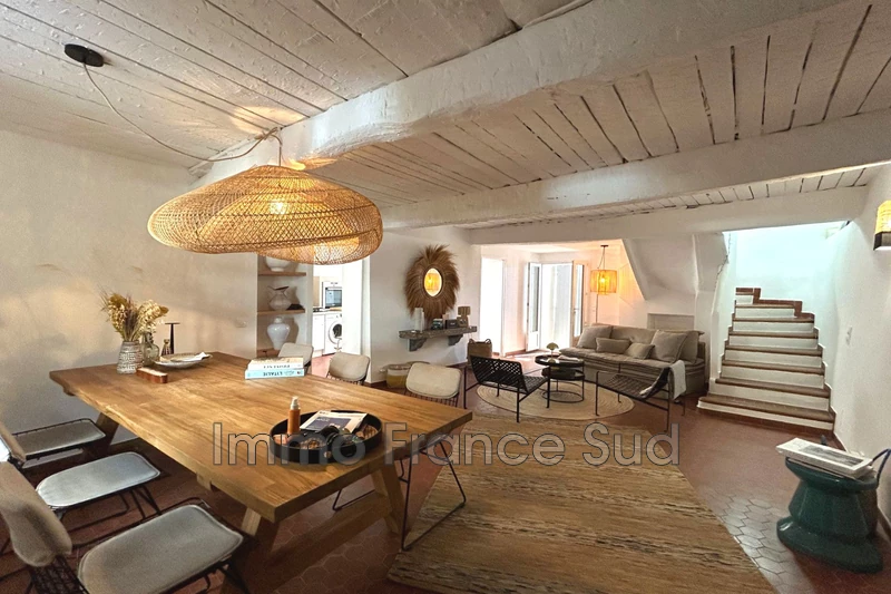 Location saisonnière maison de village La Garde-Freinet  