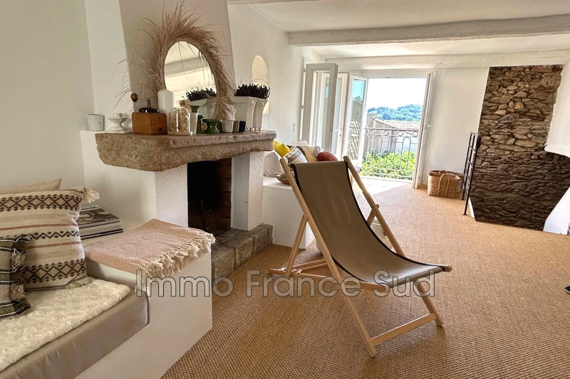 Location saisonnière maison de village La Garde-Freinet  