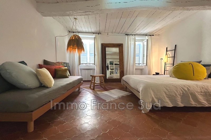 Location saisonnière maison de village La Garde-Freinet  