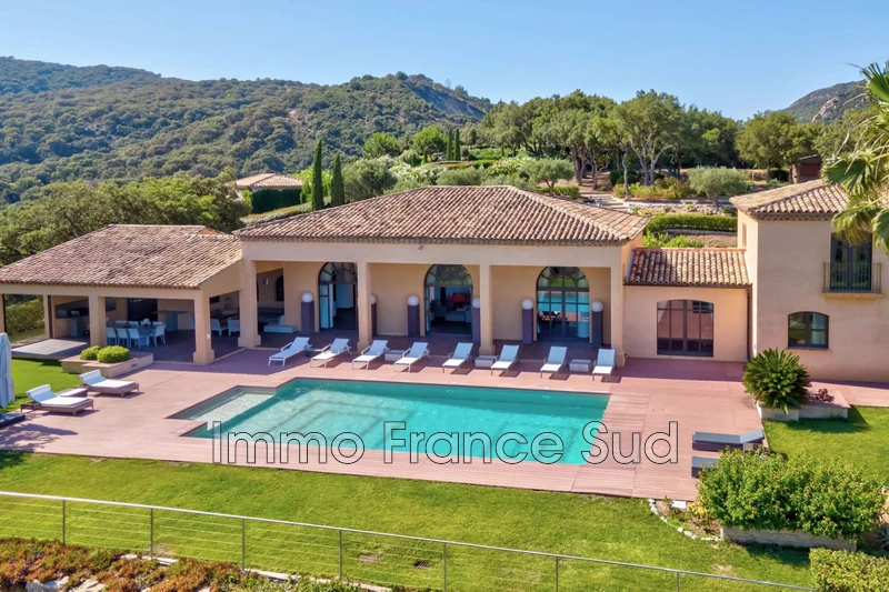 Location saisonnière villa Grimaud  
