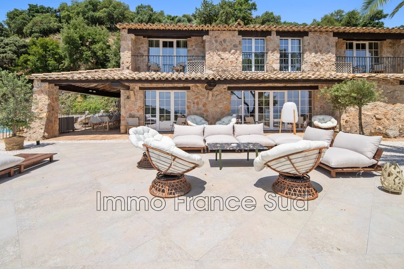 Location saisonnière bastide La Garde-Freinet  