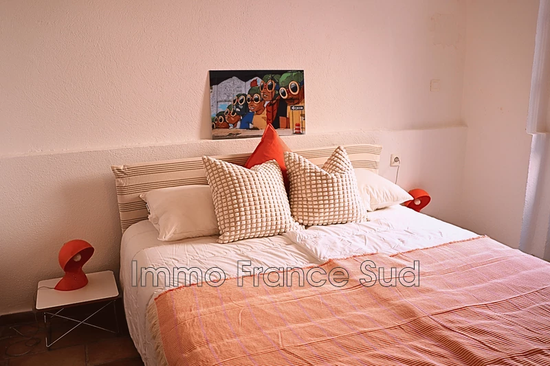 Location saisonnière maison de village Paris  