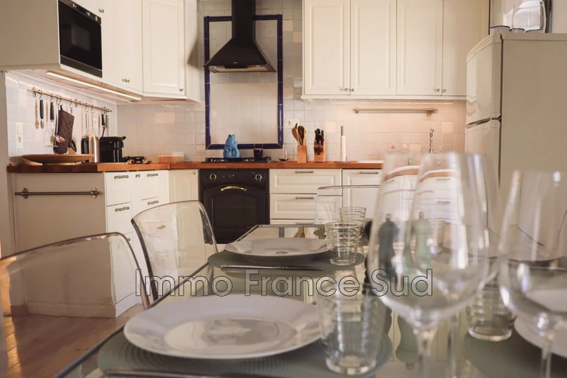 Location saisonnière maison de village Paris  