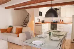 Location saisonnière maison de village Paris  